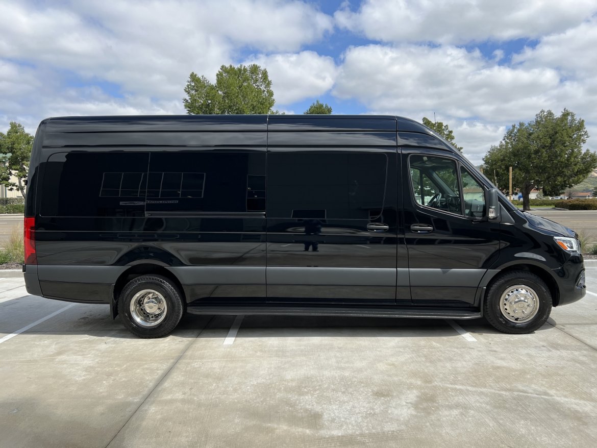 Houston Airport Sprinter Rental, Houston Sprinter Van Rentals, Houston Airport Sprinter Limo, Houston Airport Luxury Sprinter Rental