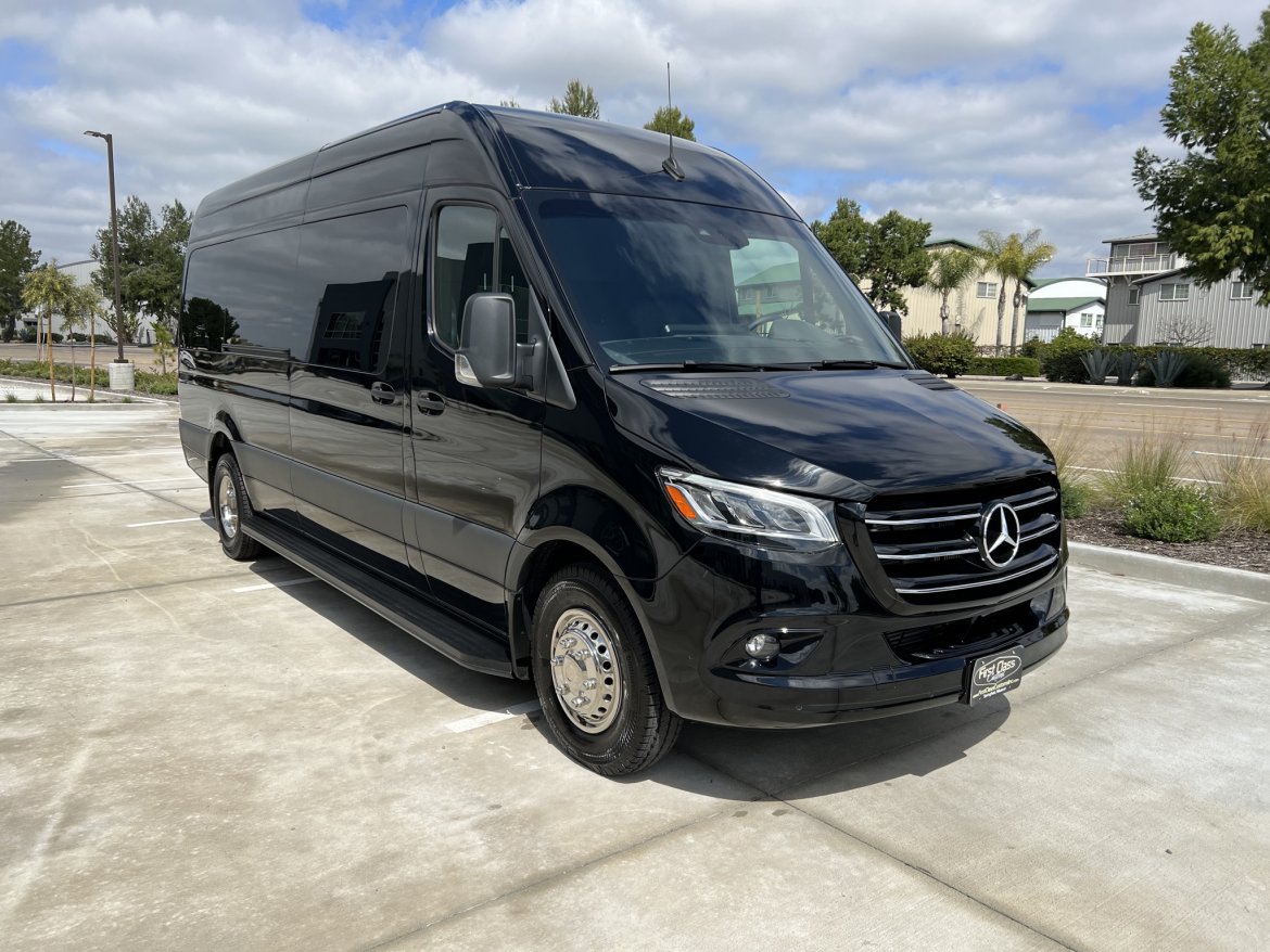 Sprinter Limo Rental, Mercedes Benz